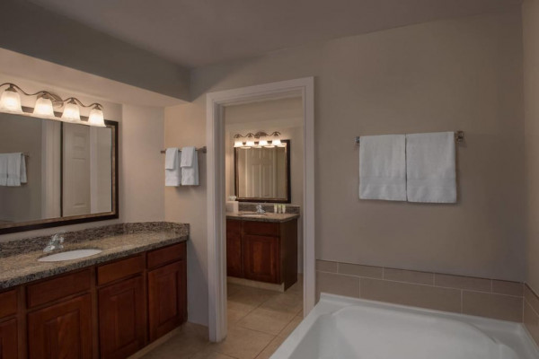 marriotts-grande-vista-2br (2)