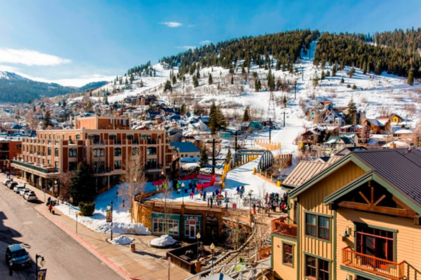 marriotts-summit-watch01